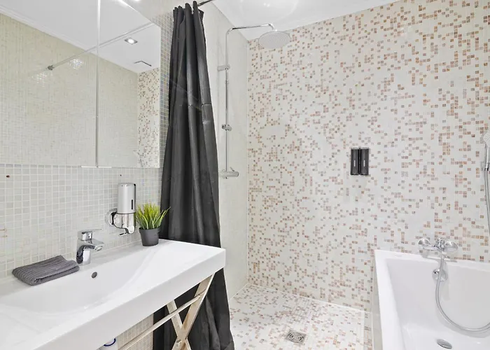 Arc De Triomphe Luxurious 3 Bedroom With Netflix * Parijs