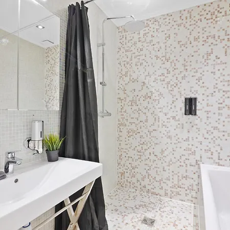 Arc De Triomphe Luxurious 3 Bedroom With Netflix * פריז