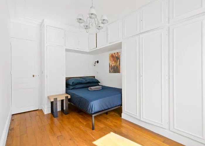 דירה Arc De Triomphe Luxurious 3 Bedroom With Netflix